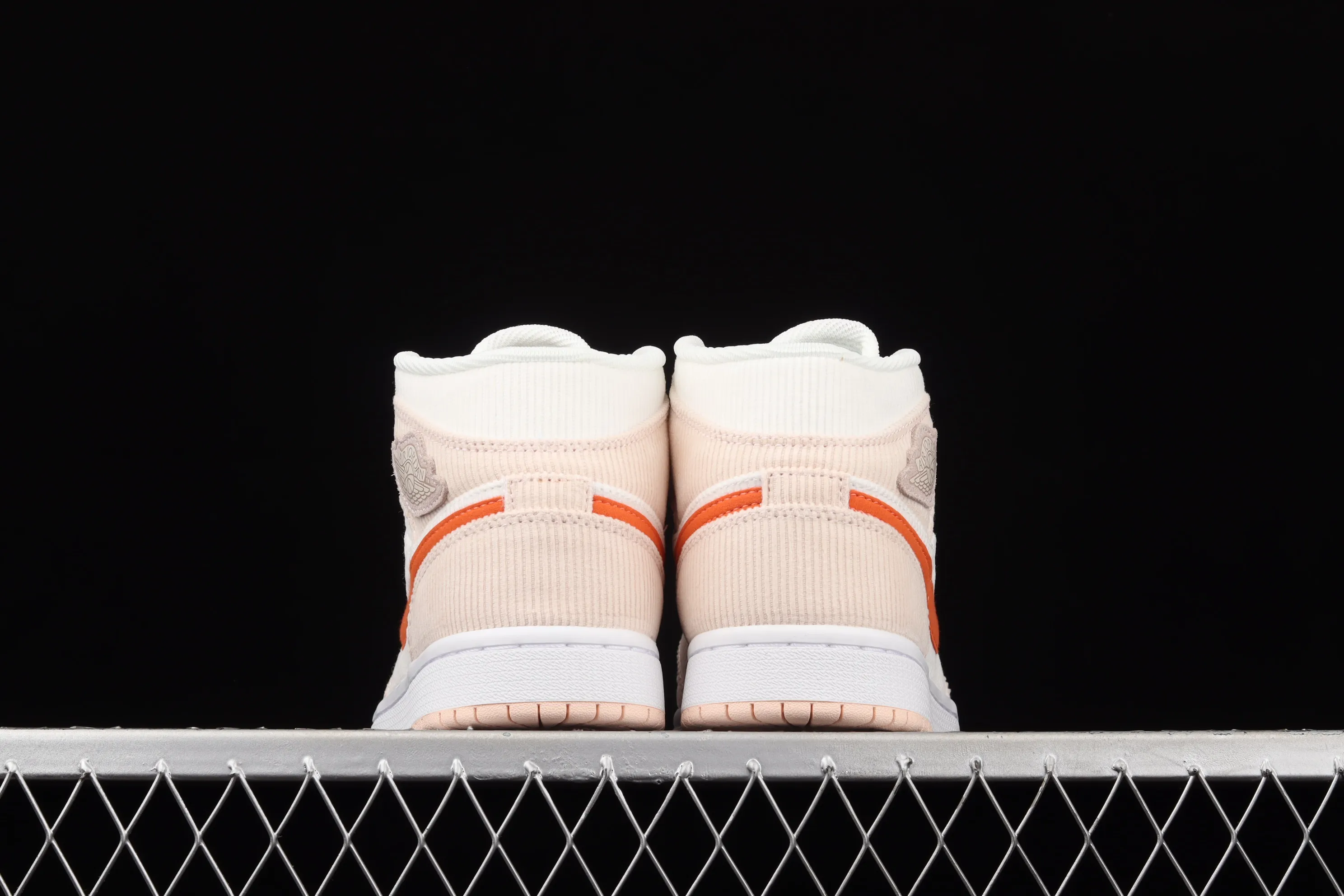 All categories Air Jordan Jordan series basketball shoes Air Jordan 1 Mid G version pure original Air Jordan 1 Mid AJ1 Joe 1 corduroy orange Chinese basketball shoes DA8009-108